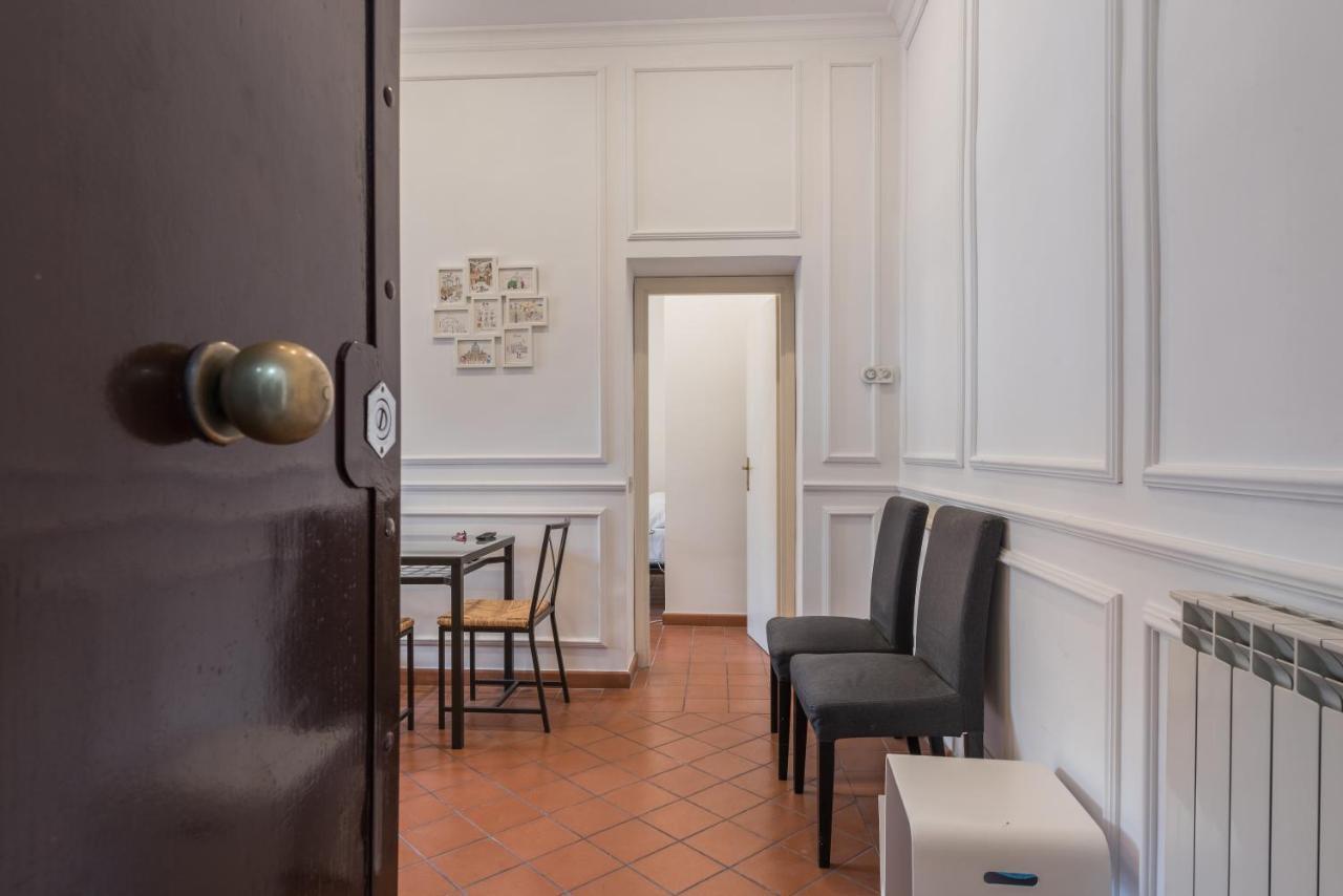 Ferienwohnung Joivy Trevi Fountain'S Relais Rom Exterior foto